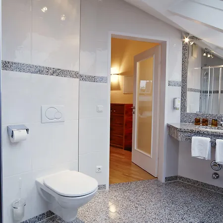 Ceconi By Gruene Zur Post - 100% Bio 3* זלצבורג